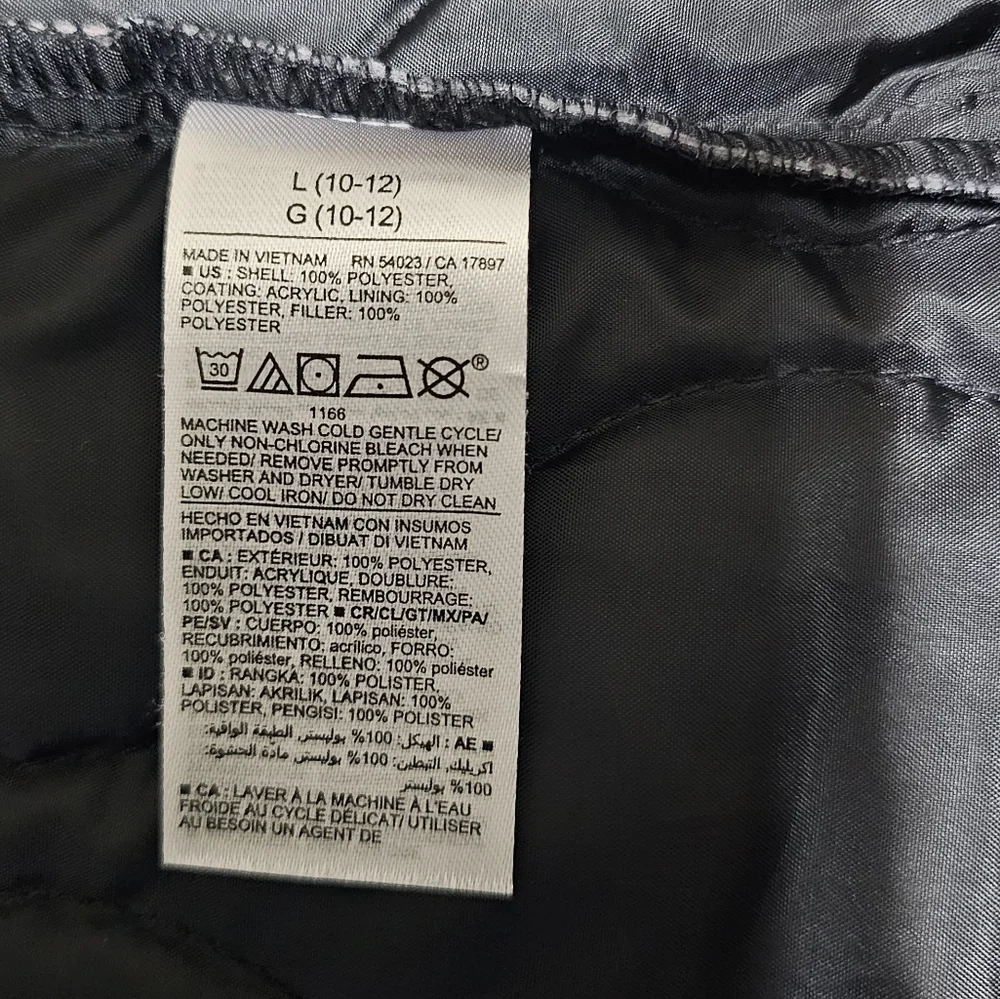 Old Navy Girls Large Quilted Floral Barn Jacket Black